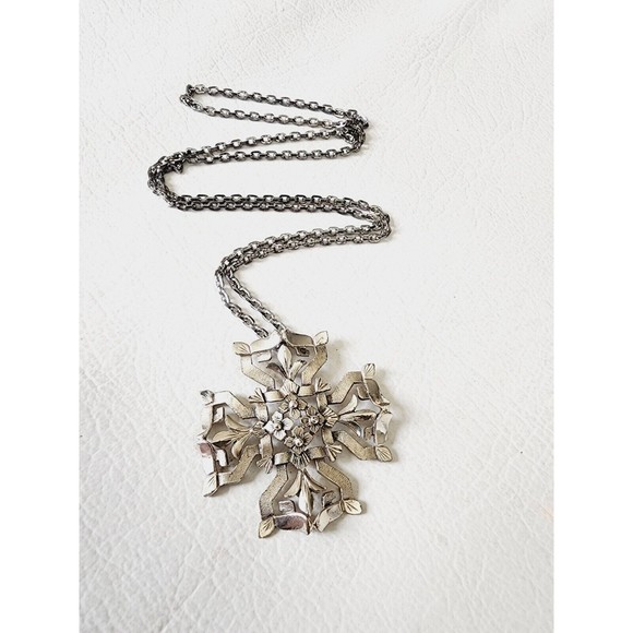 Vintage Creed Sterling Silver Flowers Maltese Ornate Cross Pendant - Picture 2 of 8